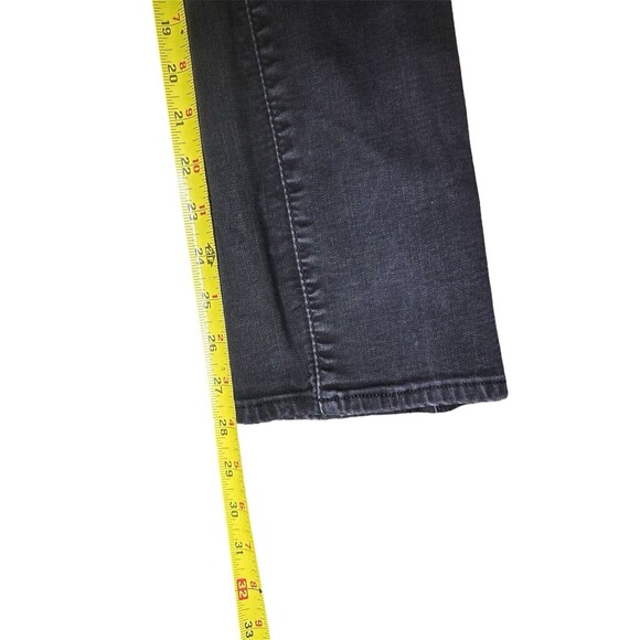 Levi Strauss Women’s Black Classic Straight Jeans Size 28x28 Casual - Picture 6 of 7